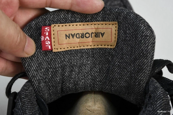 NRG - Denim Retro Levis  Air Black Jordan 4 Levis AO2571-001 0416